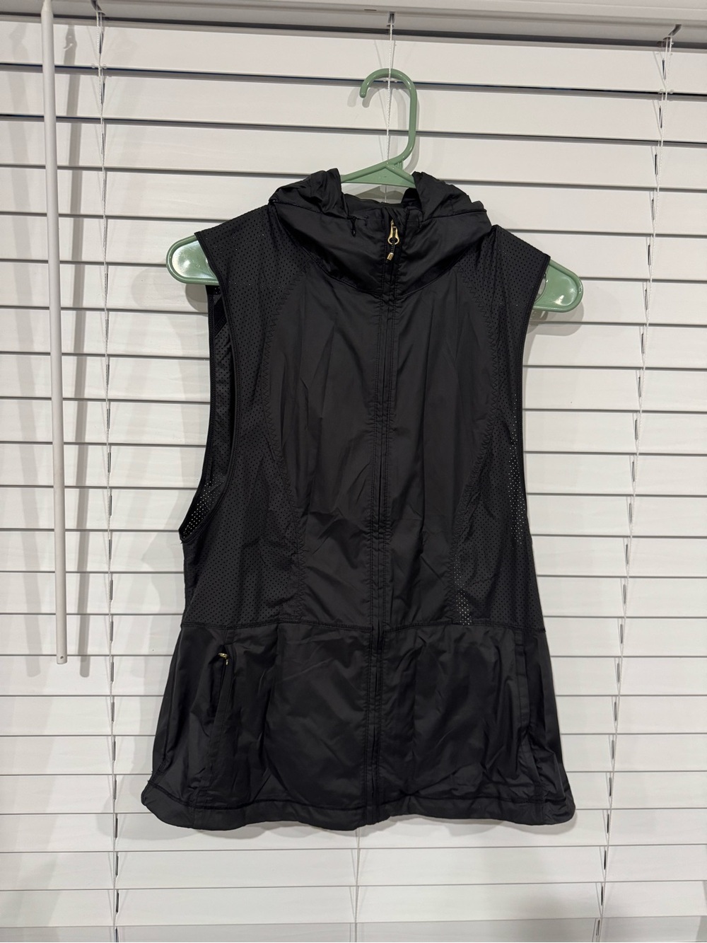 lululemon athletica Black Hooded Mesh-Side Active Vest
